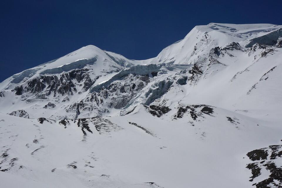 Annapurna Circuit Trek with Thorong Peak Climb