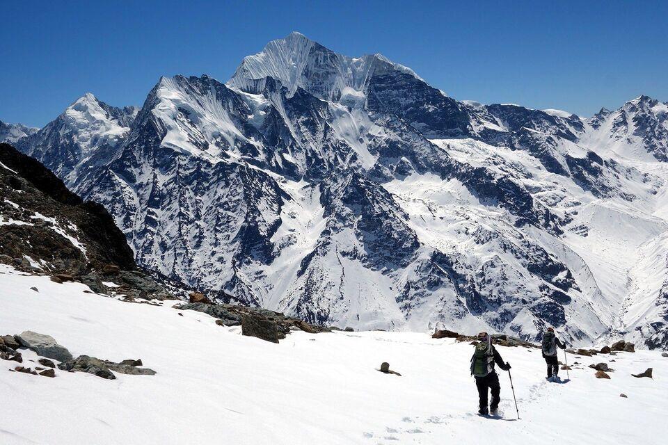 Yala Peak Climb with Gosaikunda and Helambu Trek
